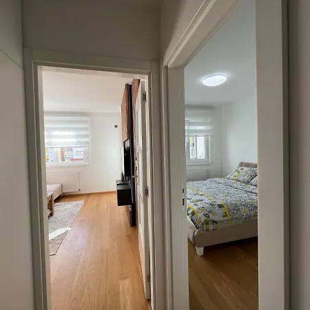 Stan Na Dan Lorena דירה *